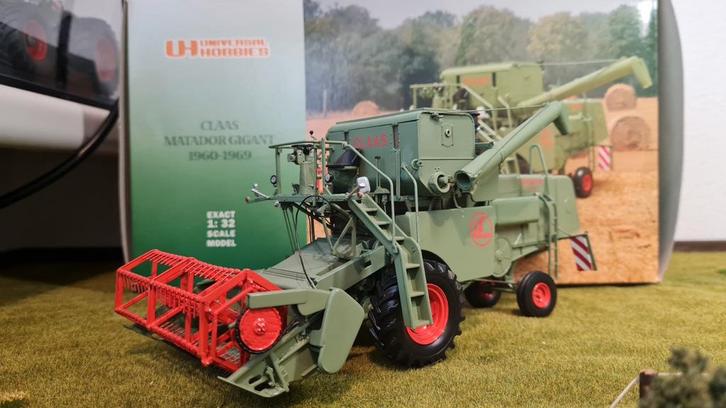 Claas Matador Gigant 1960-1969 UH, Hobby en Vrije tijd, Modelauto's | 1:32, Zo goed als nieuw, Tractor of Landbouw, Universal Hobbies