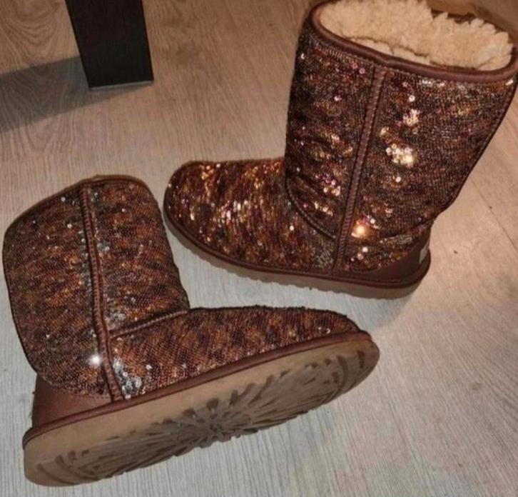 Uggs classic short sparkle Autumn maat 38, Kleding | Dames, Schoenen, Zo goed als nieuw, Verzenden