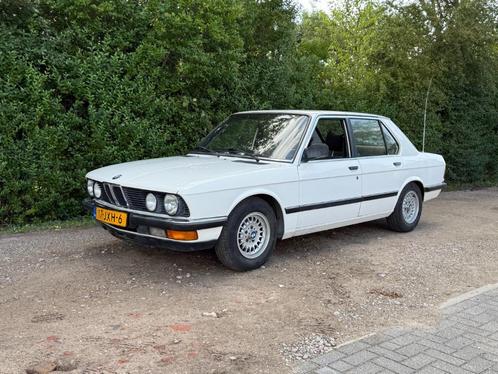 BMW 524 TD 1984 Belasting vrije 6 cilinder Diesel, Auto's, Oldtimers, Particulier, Elektrische buitenspiegels, Lichtmetalen velgen