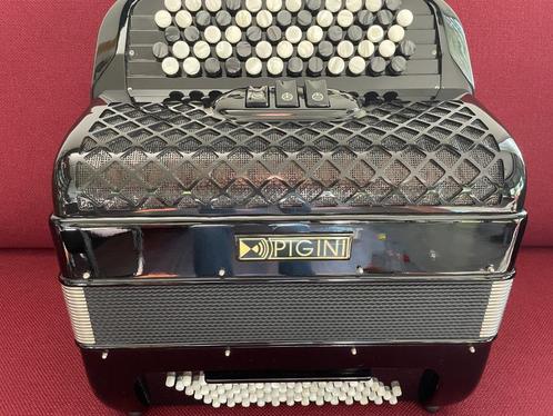 Z.g.a.n. Pigini Studio B2 Convertor accordeon . 72 bas ., Muziek en Instrumenten, Accordeons, Zo goed als nieuw, Toetsaccordeon