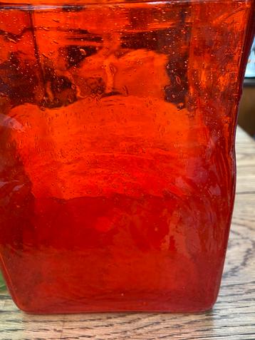 Riihimaen? Rood / Oranje handmade vaas 21 cm x 14 cm , mooi beschikbaar voor biedingen