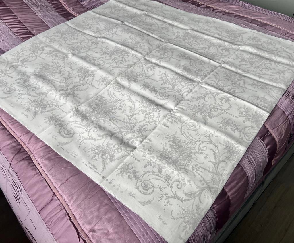 Laura Ashley gordijnstof ‘Tuileries’, dove grey, 2.75m, Hobby en Vrije tijd, Stoffen en Lappen, Nieuw, 120 cm of meer, 200 cm of meer