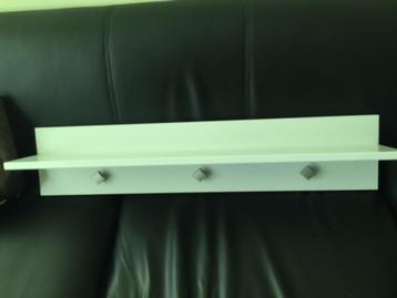 Witte wandrek wandplank kapstok voor babykamer of hall 68 cm beschikbaar voor biedingen