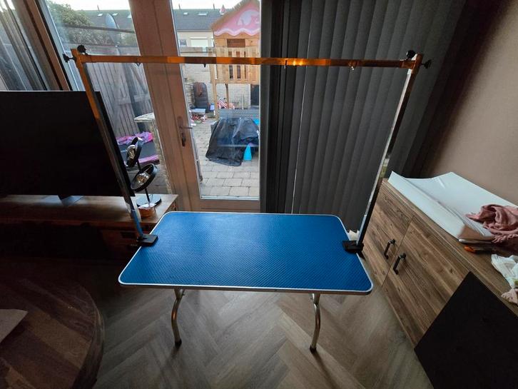 Trimtafel met dubbele trimarm, Dieren en Toebehoren, Honden-accessoires, Zo goed als nieuw, Ophalen