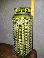 Vintage groene vaas - Aardewerk, Huis en Inrichting, Woonaccessoires | Vazen, Gebruikt, 50 tot 75 cm, Aardewerk of Porselein, Ophalen of Verzenden