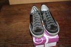 Gattino leren zilver/zwarte sneakers mt 31 KOOPJE, Meisje, Schoenen, Nieuw, Ophalen of Verzenden