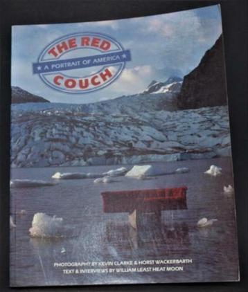The red couch - Kevin Clarke and Horst Wackerbarth - NIEUW   beschikbaar voor biedingen