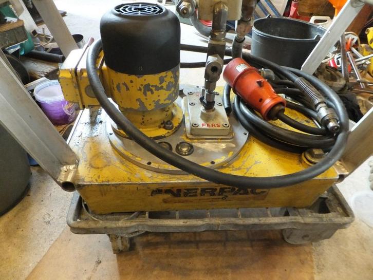 Tk enerpac hydraulic pomp 700 bar, Doe-het-zelf en Verbouw, Gereedschap | Overige machines, Gebruikt, Ophalen