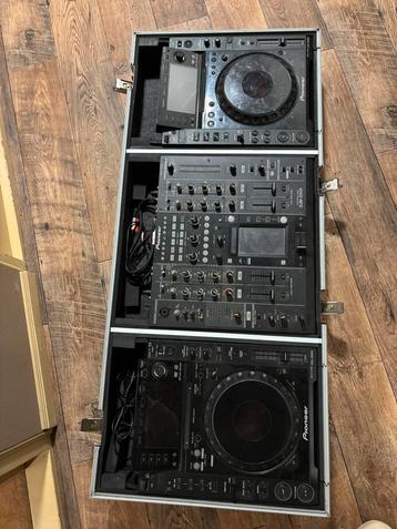 Pioneer set 2x CDJ-2000 + Mixer DJM-2000 beschikbaar voor biedingen