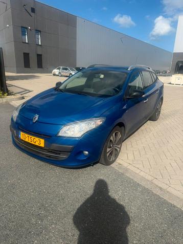 Renault Mégane 1.4 16V Bose TCE 96KW Estate PANO 2012 Blauw beschikbaar voor biedingen