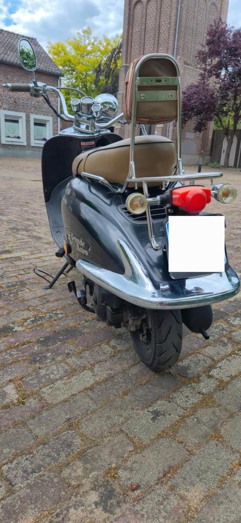 Btc grande retro (met papieren en sleutel), Fietsen en Brommers, Snorfietsen en Snorscooters, Gebruikt, Overige merken, Benzine