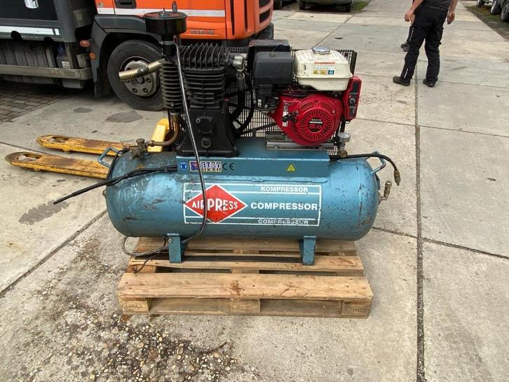 Mobiele Airpress compressor 16 Bar met 4 takt Honda motor, Doe-het-zelf en Verbouw, Compressors, Gebruikt, 10 bar of meer, 100 liter of meer