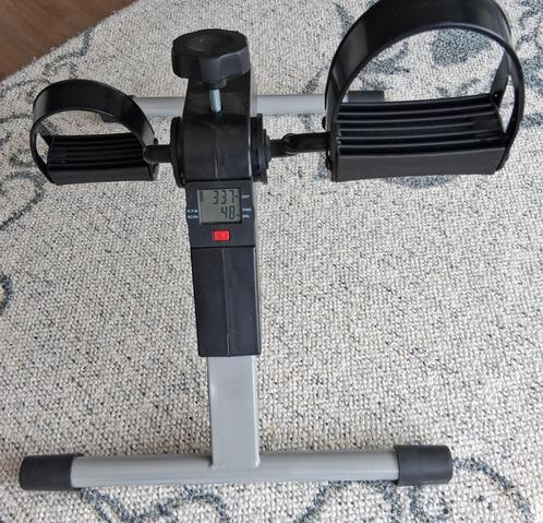 Stoelfiets, Sport en Fitness, Fitnessapparatuur, Zo goed als nieuw, Stoelfiets, Armen, Benen, Metaal, Ophalen of Verzenden