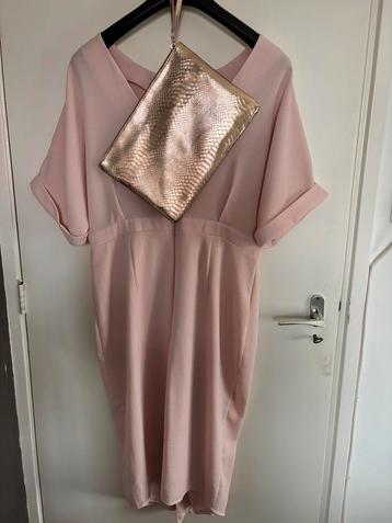 Mooie dames kleding maat 42 beschikbaar voor biedingen