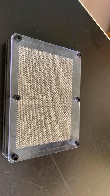 Pin Art spijkerbed beschikbaar voor biedingen