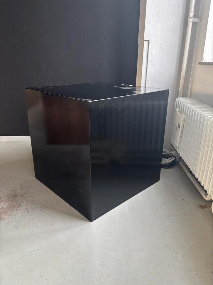 Massief houten presentatiekast sokkel televisiekast, Huis en Inrichting, Kasten | Televisiemeubels, Minder dan 100 cm, 25 tot 50 cm