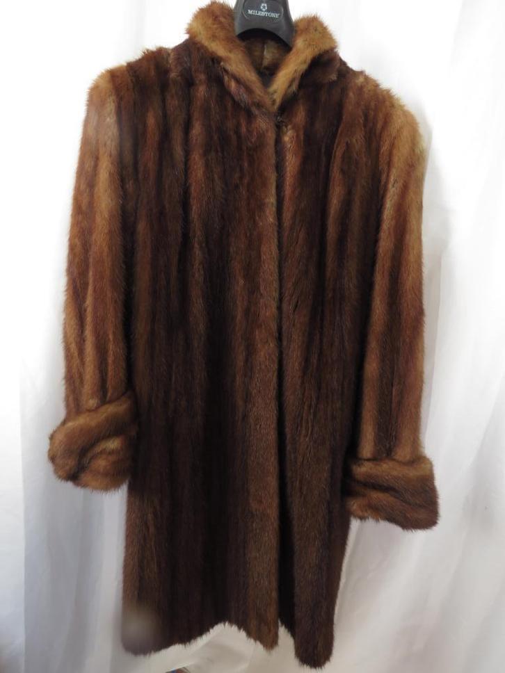 vintage bruine echte  nerts bontjas met kale plek o.o. 57 cm, Kleding | Dames, Jassen | Winter, Gedragen, Bruin, Ophalen of Verzenden