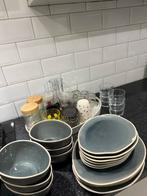 Serviesgoed: Borden, kommen en glazen, Huis en Inrichting, Keuken | Servies, Keramiek, Ophalen of Verzenden, Zo goed als nieuw
