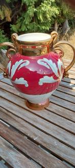 Antieke vaas met gouden details, Ophalen