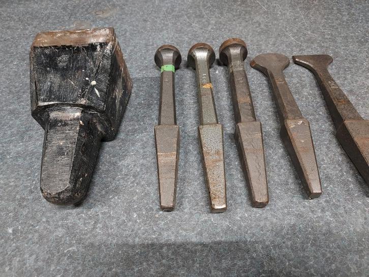 Diverse aambeeld stukken, Antiek en Kunst, Antiek | Gereedschap en Instrumenten, Ophalen of Verzenden