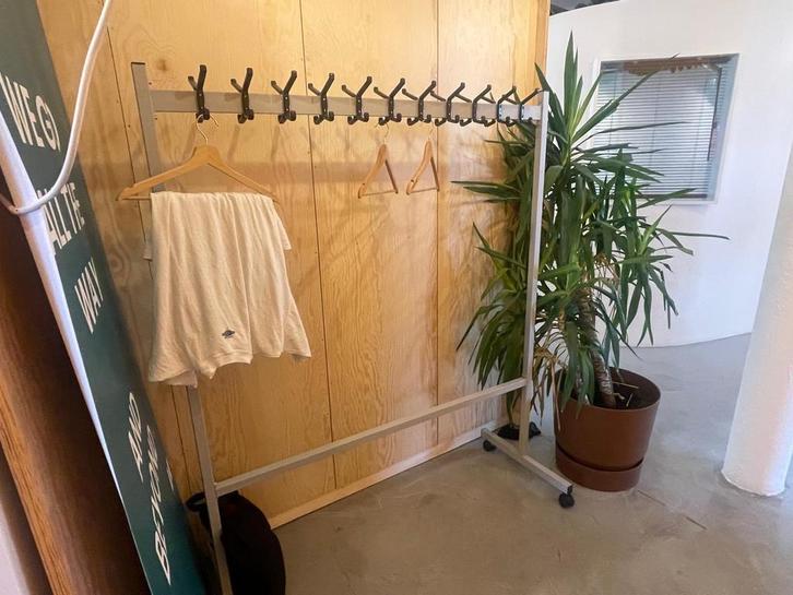 Grote Kapstok - Ideaal voor veel jassen!, Huis en Inrichting, Woonaccessoires | Kapstokken, Gebruikt, Staande kapstok, 150 tot 200 cm