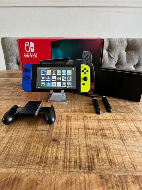 Nintendo Switch V2 helemaal compleet met spellen, Spelcomputers en Games, Spelcomputers | Nintendo Switch, Zo goed als nieuw, Switch 2019 Upgrade