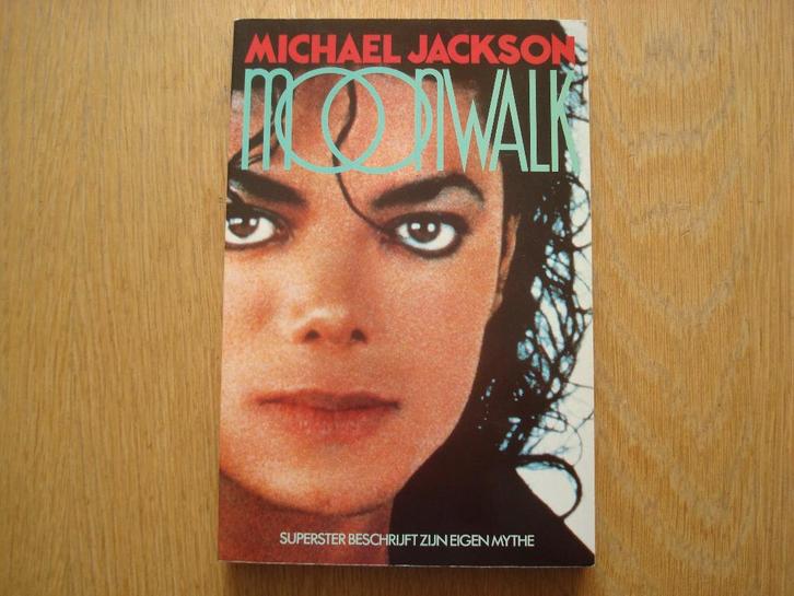 Boek Michael Jackson  Moonwalk, Verzamelen, Muziek, Artiesten en Beroemdheden, Gebruikt, Boek, Tijdschrift of Artikel, Ophalen of Verzenden