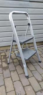 Handige en compacte keukentrap van goede kwaliteit, Ophalen