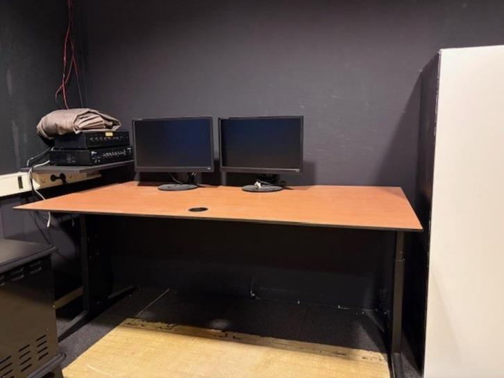 Bureau, Huis en Inrichting, Bureaus, Gebruikt, Bureau, In hoogte verstelbaar, Ophalen