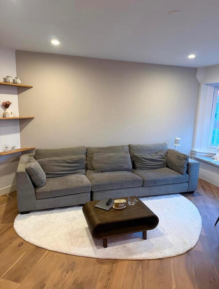 Grijze bank, Antiek en Kunst, Antiek | Meubels | Stoelen en Banken, Ophalen of Verzenden