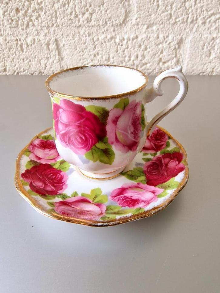 Royal Albert Kop & Schotel – Old English Rose, Antiek en Kunst, Antiek | Servies los, Ophalen of Verzenden
