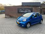Toyota Aygo 1.0-12V Dynamic Blue, Auto's, Toyota, Voorwielaandrijving, Gebruikt, 68 pk, Origineel Nederlands