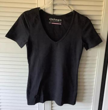 Nieuw zwart T-shirt, merk Garage, maat S,met V hals beschikbaar voor biedingen