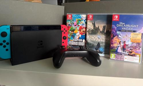 Nintendo switch Oled met 3 games en 4 controllers, Spelcomputers en Games, Spelcomputers | Nintendo Switch, Gebruikt, Switch OLED