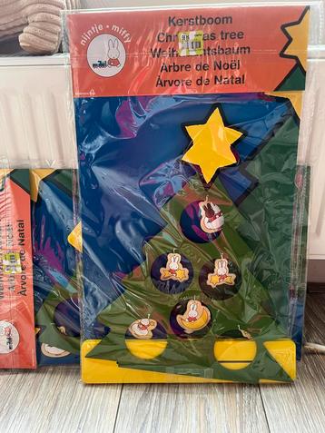 Kinderkerstboom twee stuks beschikbaar voor biedingen