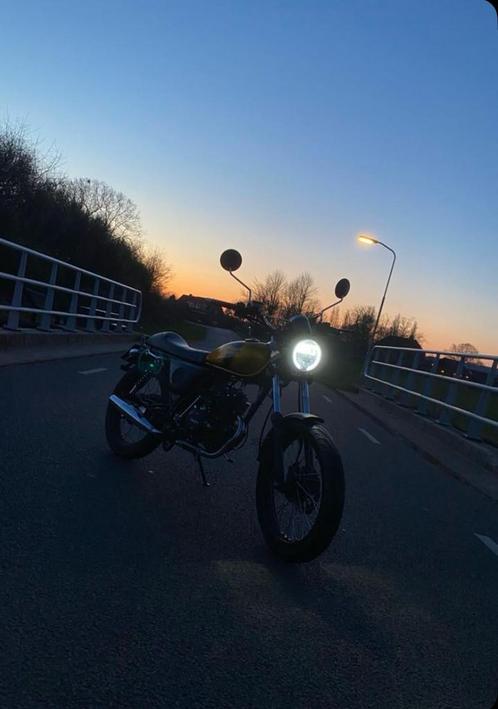 Mash 50cc     RUILEN IS MOGELIJK, Fietsen en Brommers, Brommers | Overige merken, Zo goed als nieuw, Ophalen