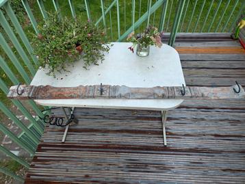 brocante wandkapstok, kapstok beschikbaar voor biedingen