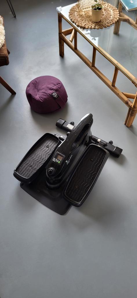 Tunturi Deskbike - Stoelfiets bureau of tv-/leesstoel/bank, Sport en Fitness, Fitnessapparatuur, Zo goed als nieuw, Ophalen