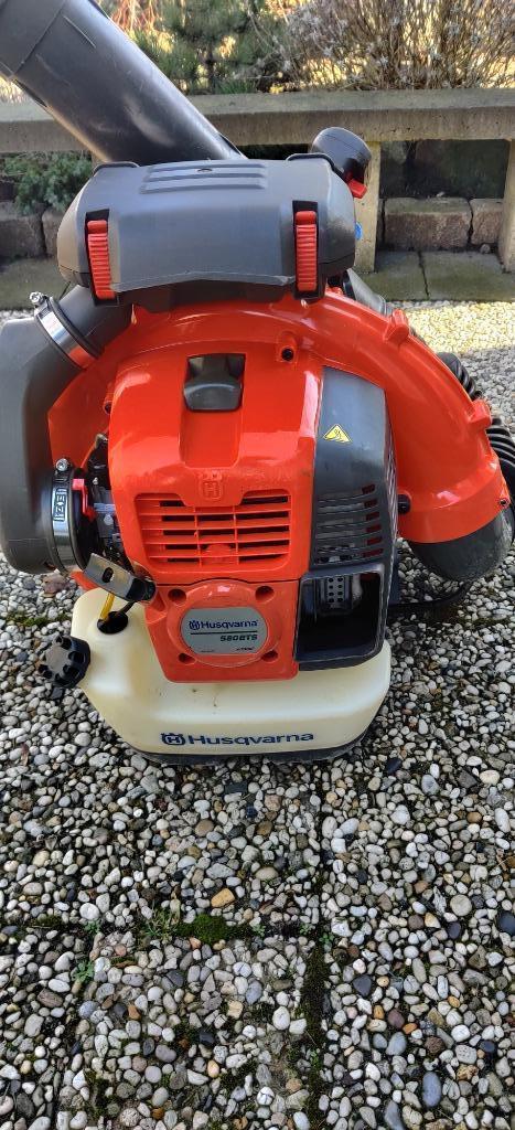 Bladblazer Husqvarna 580 BTS, Tuin en Terras, Bladblazers, Zo goed als nieuw, Ruggedragen, Benzine, Ophalen