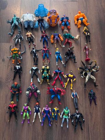 Marvel toybiz figuren  beschikbaar voor biedingen