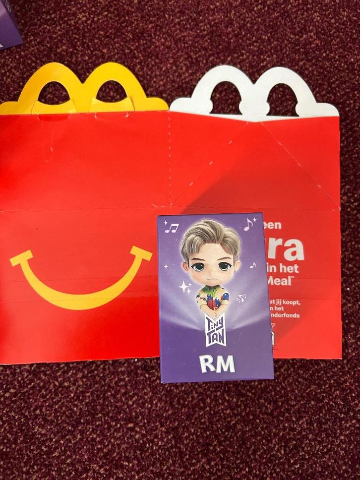 Bts RM mc Donalds Tiny Tan tinytan nieuw in doos, Verzamelen, Diddl, Nieuw, Beeldje of Figuurtje, Overige figuren, Ophalen of Verzenden