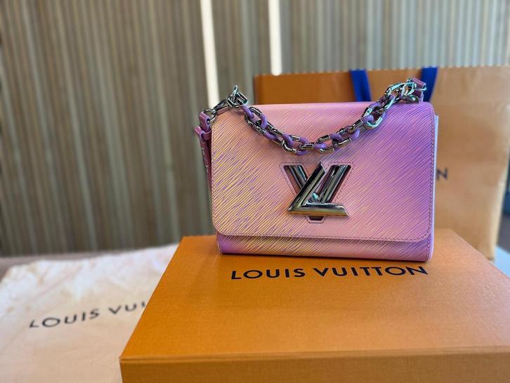 Louis Vuitton Gradient Epi Leather Twist MM SPECIAL EDITION, Sieraden, Tassen en Uiterlijk, Tassen | Damestassen, Zo goed als nieuw