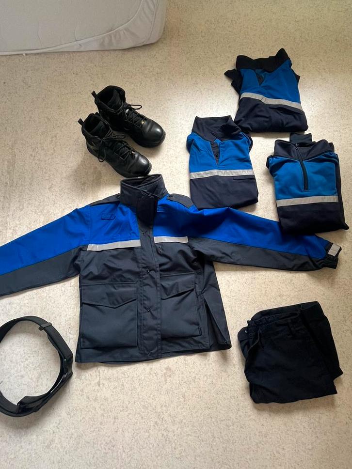 HTV kleding set. Maat M/L vrouw. Ook los te koop., Kleding | Dames, Dames-kledingpakketten, Gedragen, Maat 38/40 (M), Ophalen of Verzenden