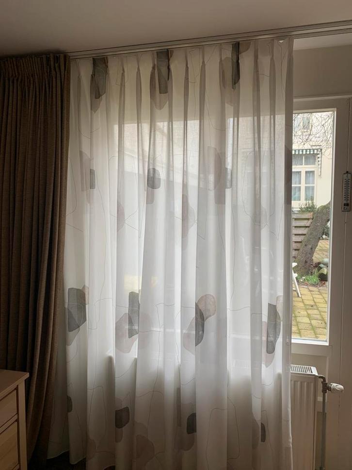 Vitrage twee mooie kwaliteit vitrage gordijnen., Huis en Inrichting, Stoffering | Gordijnen en Lamellen, Zo goed als nieuw, 200 cm of meer