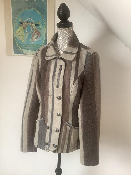GEISHA in lengte gestreept jasje mt 38/40, Kleding | Dames, Jasjes, Kostuums en Pakken, Gedragen, Jasje, Maat 38/40 (M), Beige