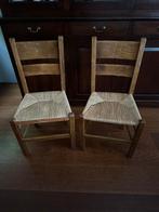Houten ‘keuken’ stoelen met biezen zitting., Ophalen