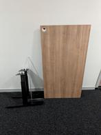 In hoogste verstelbaar bureau., Huis en Inrichting, Ophalen of Verzenden, In hoogte verstelbaar, Gebruikt, Bureau