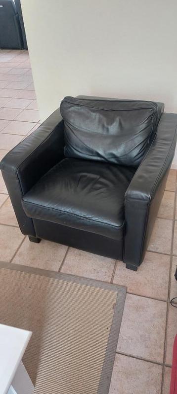 Leren fauteuil, leren stoel, zwarte leren stoel beschikbaar voor biedingen