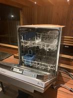 Nette Indesit Vaatwasser uit 2019, Witgoed en Apparatuur, Vaatwasmachines, Ophalen, Gebruikt, Minder dan 85 cm, Inbouw