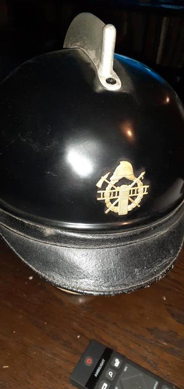 Oude Brandweerhelm beschikbaar voor biedingen